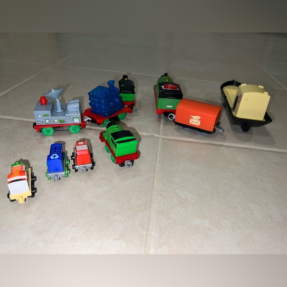 Thomas train Percy trackmaster set and mini friends automatic talking - Picture 14 of 14